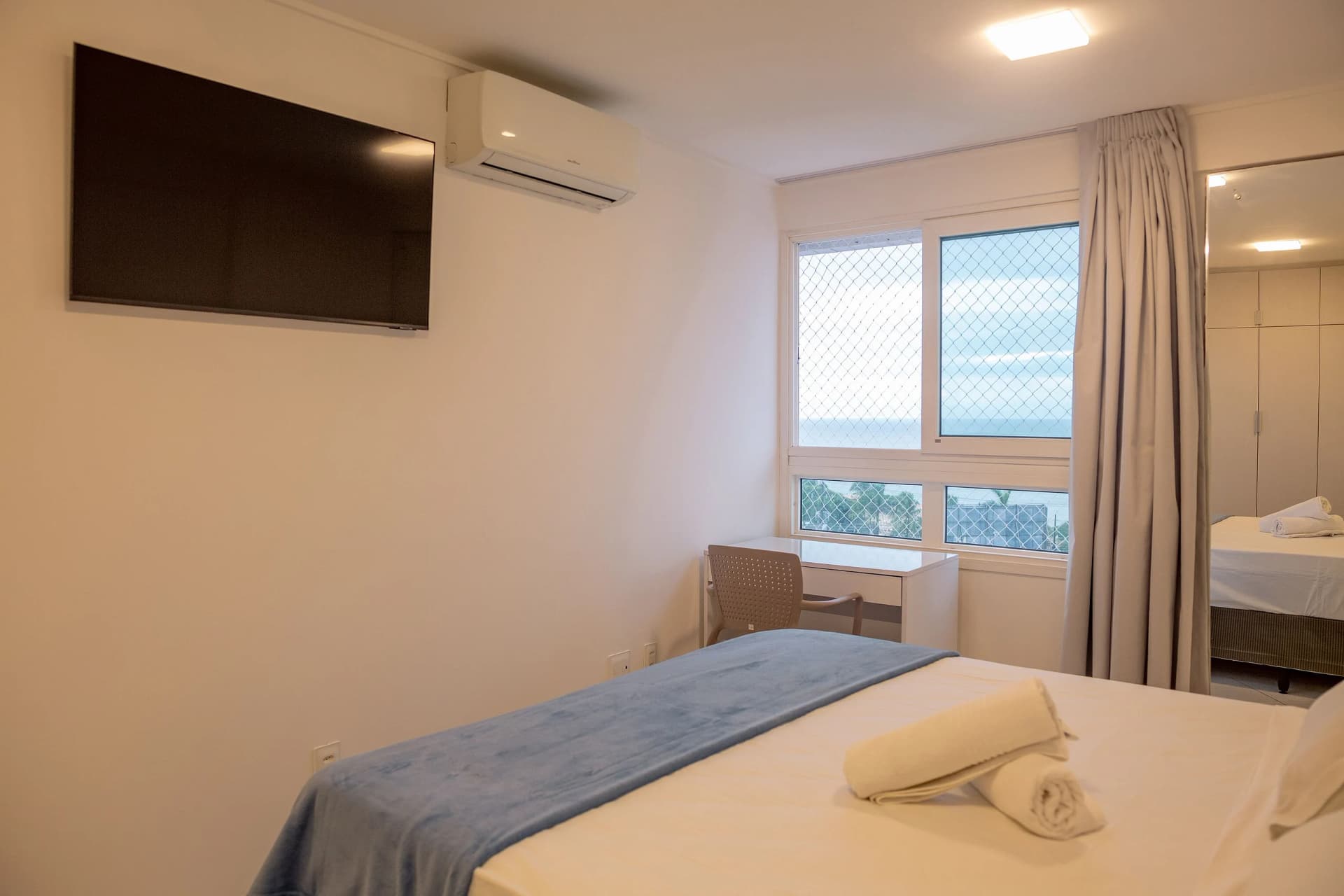 Foto de todo o quarto