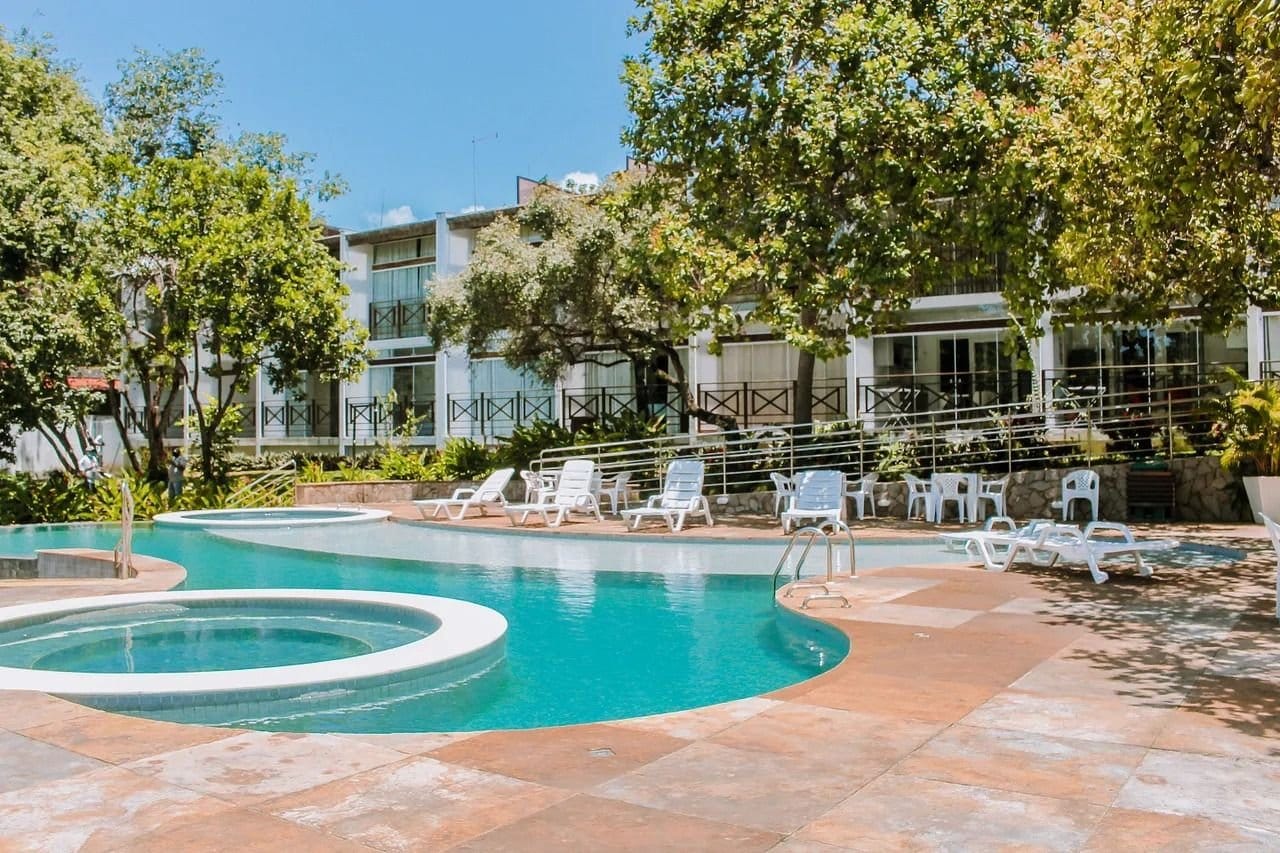Swimming pool