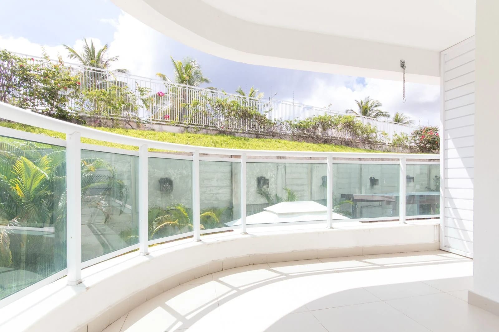 Varanda / Terraço — In Mare Bali Flat Fiji by Qavi