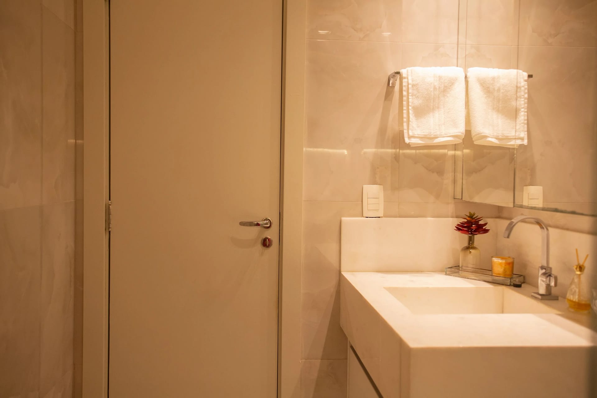 Banheiro — In Mare Bali Flat Premium Sardenha by Qavi