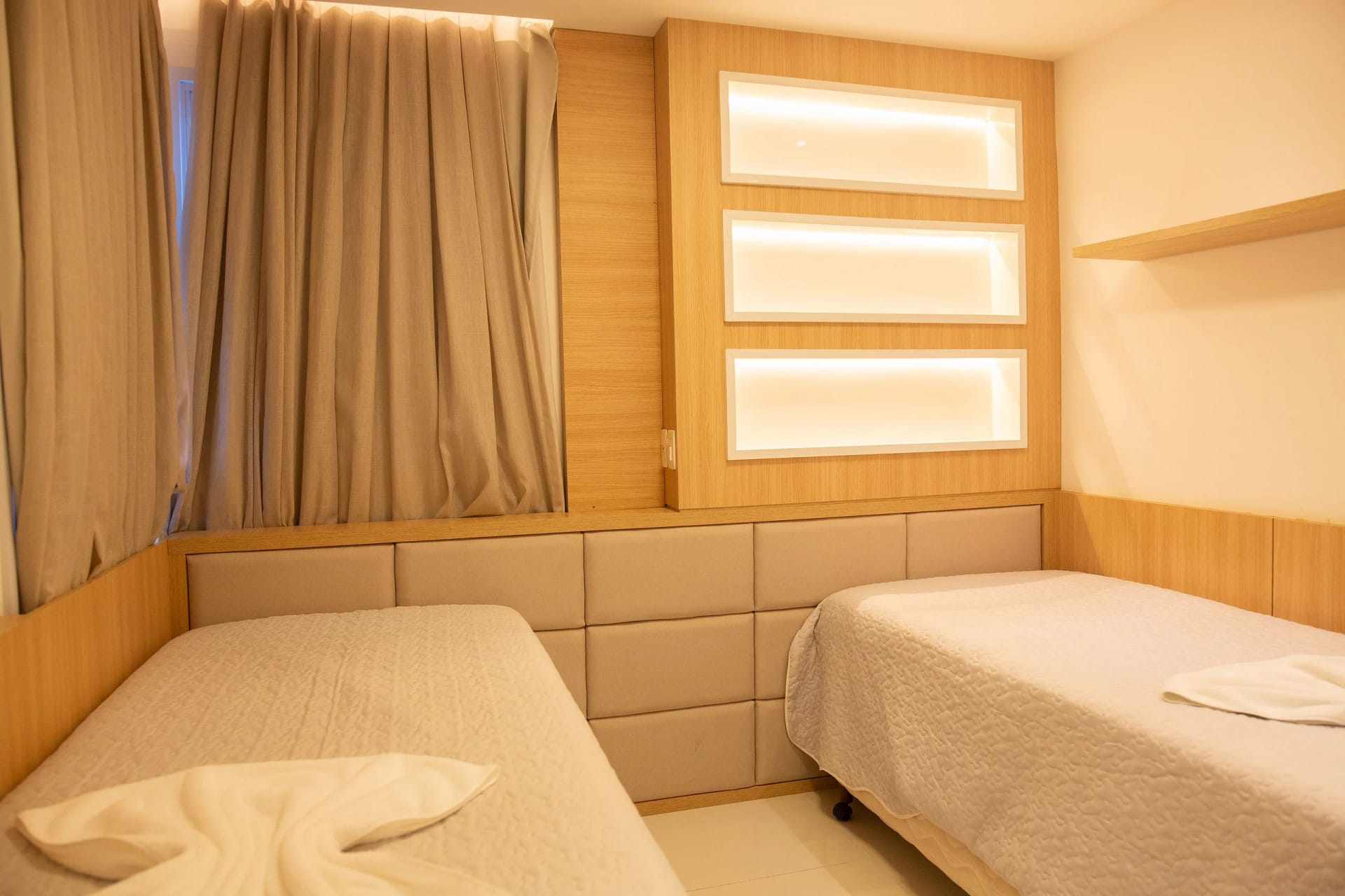Quarto — In Mare Bali Flat Marbella by Qavi