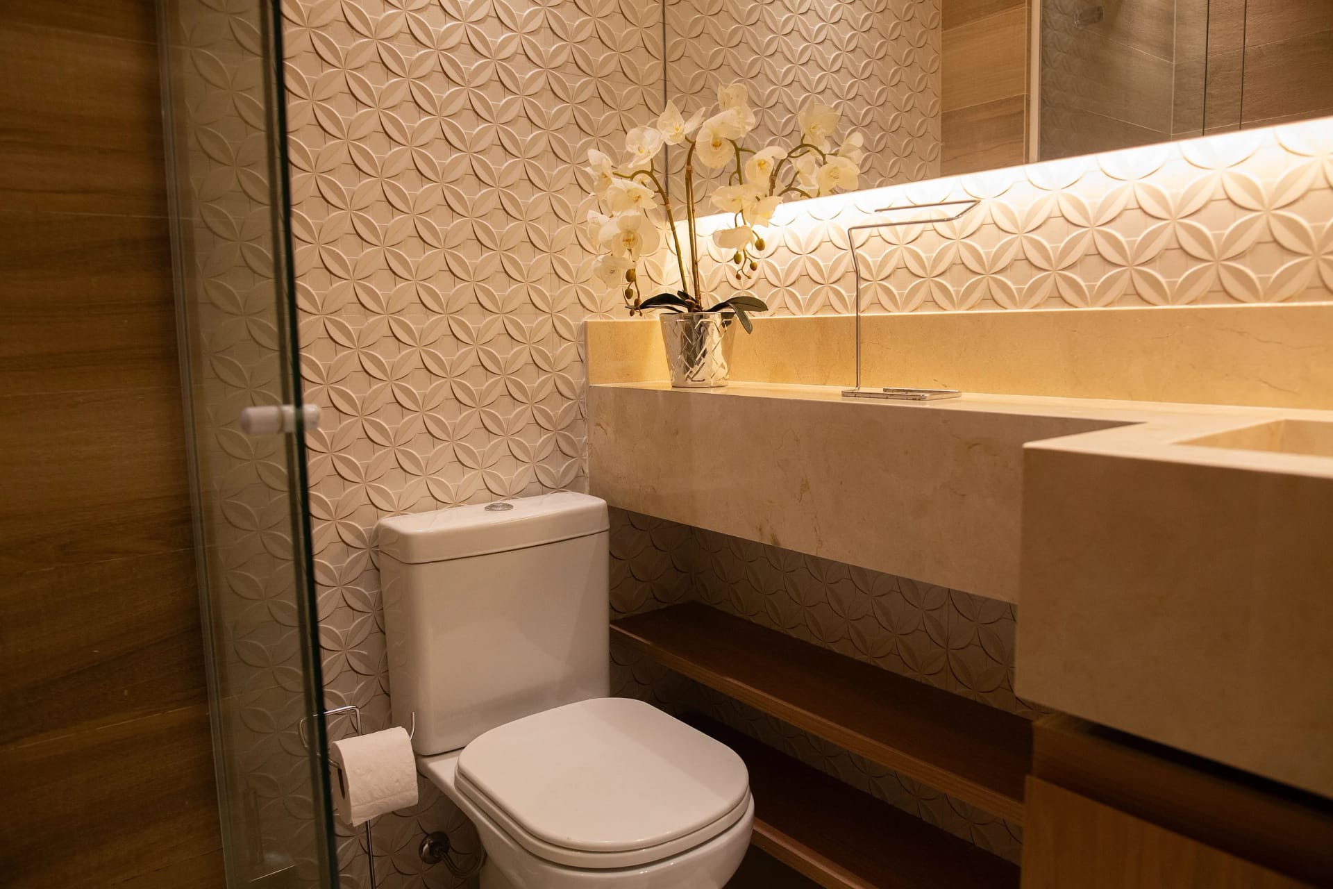 Quarto — In Mare Bali Flat Marbella by Qavi