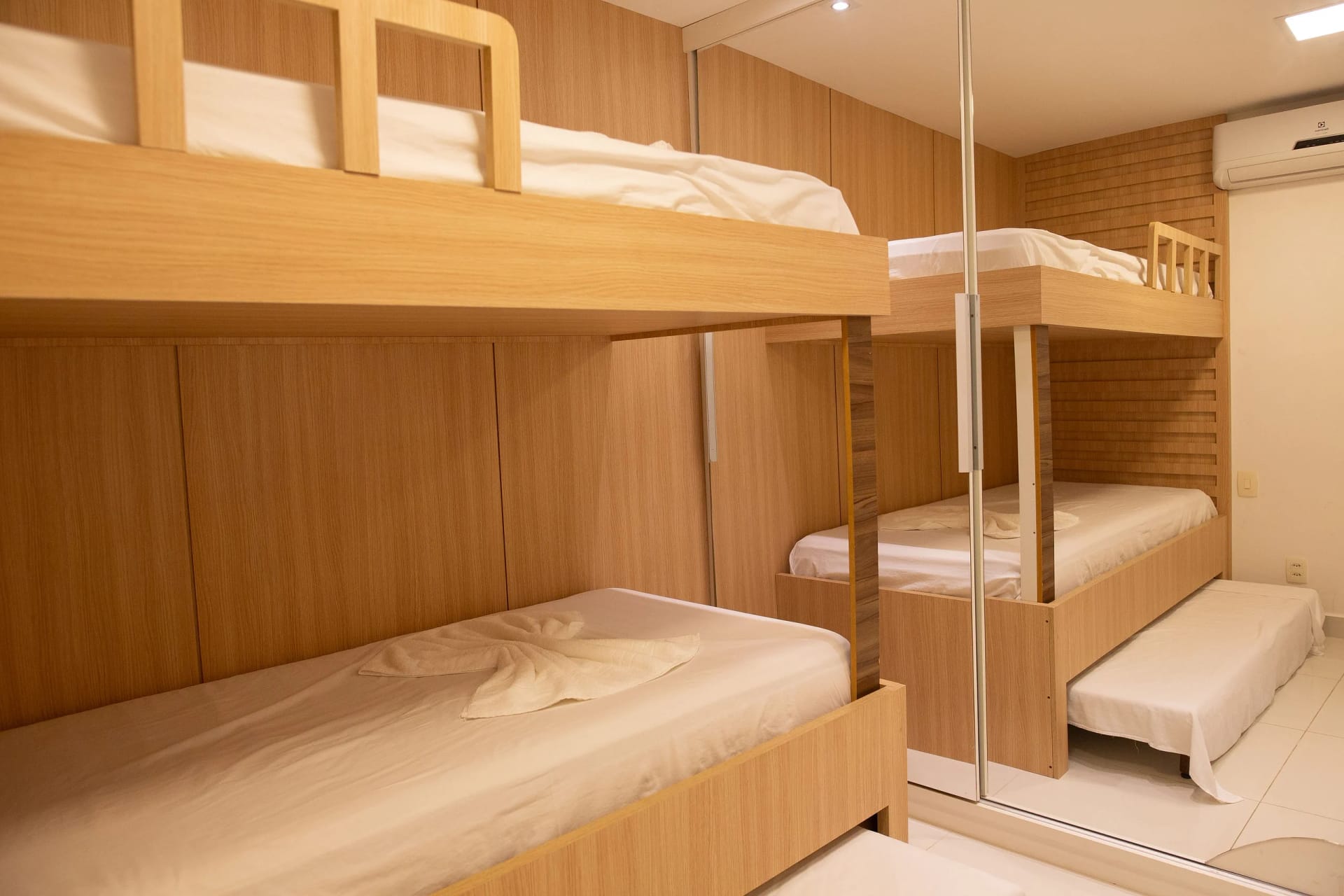 Quarto — In Mare Bali Flat Marbella by Qavi