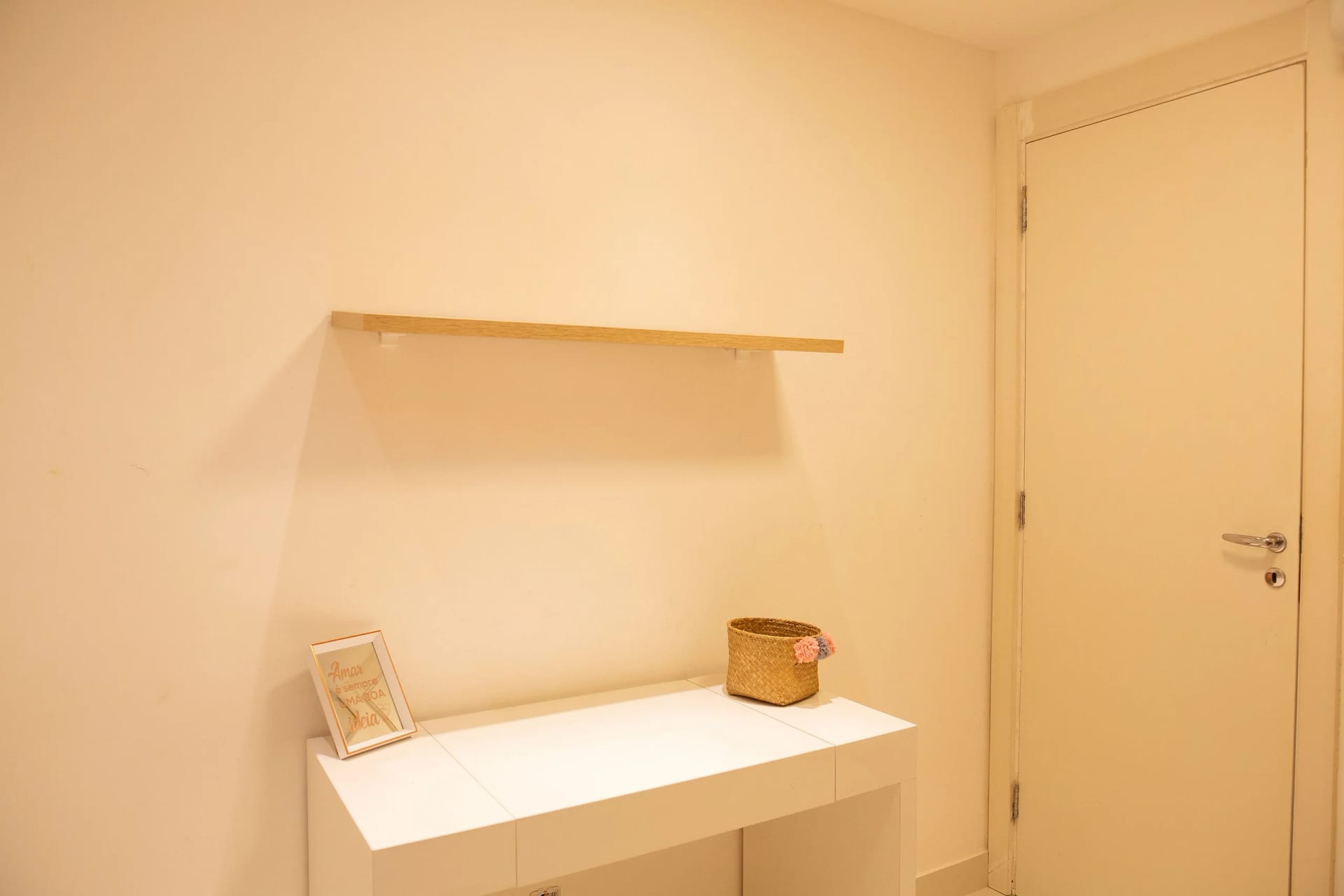 Quarto — In Mare Bali Flat Marbella by Qavi