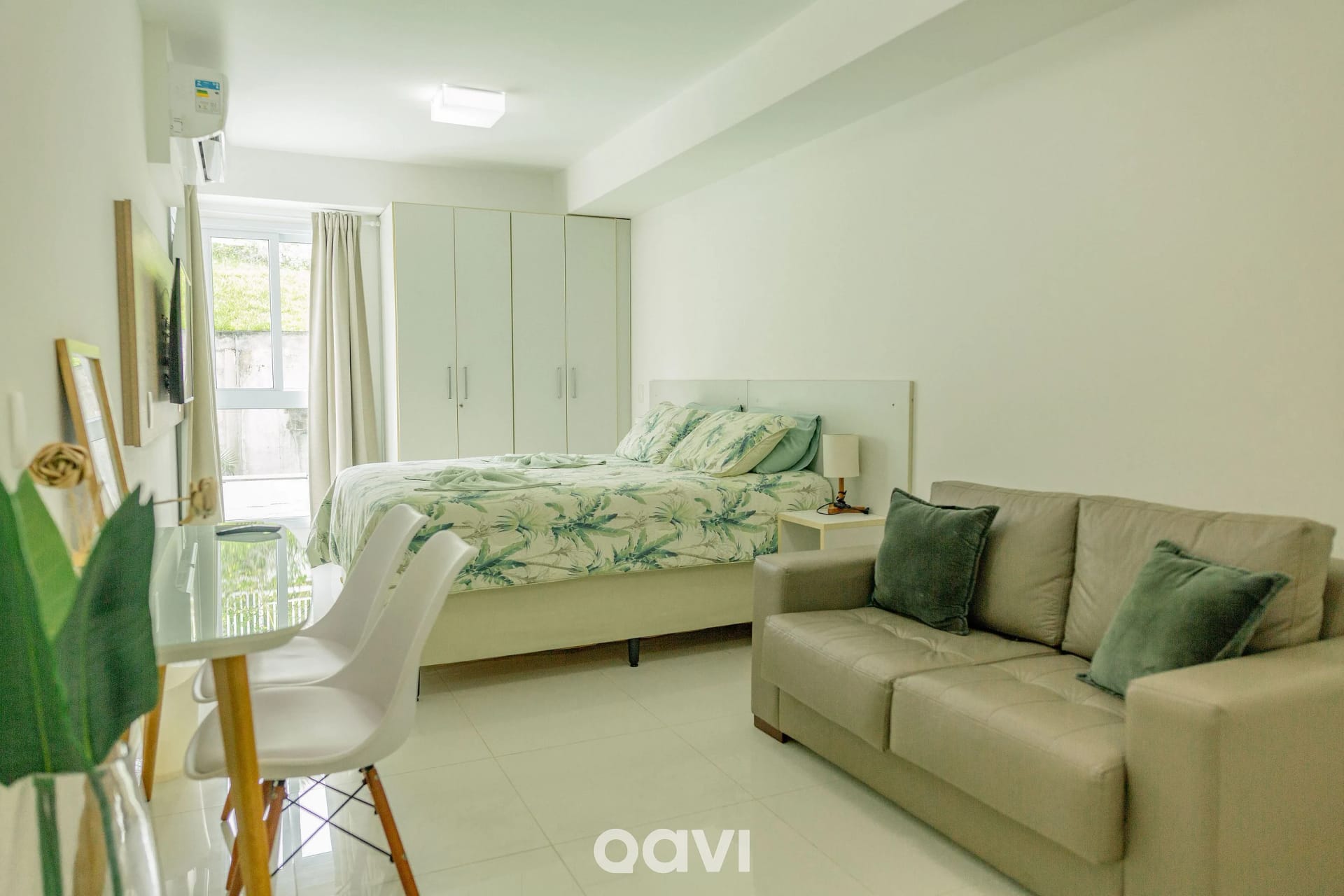 Quarto — In Mare Bali Flat Fiji by Qavi