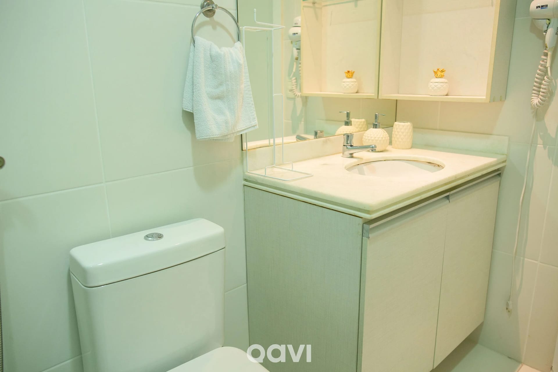 Banheiro — In Mare Bali Flat Fiji by Qavi