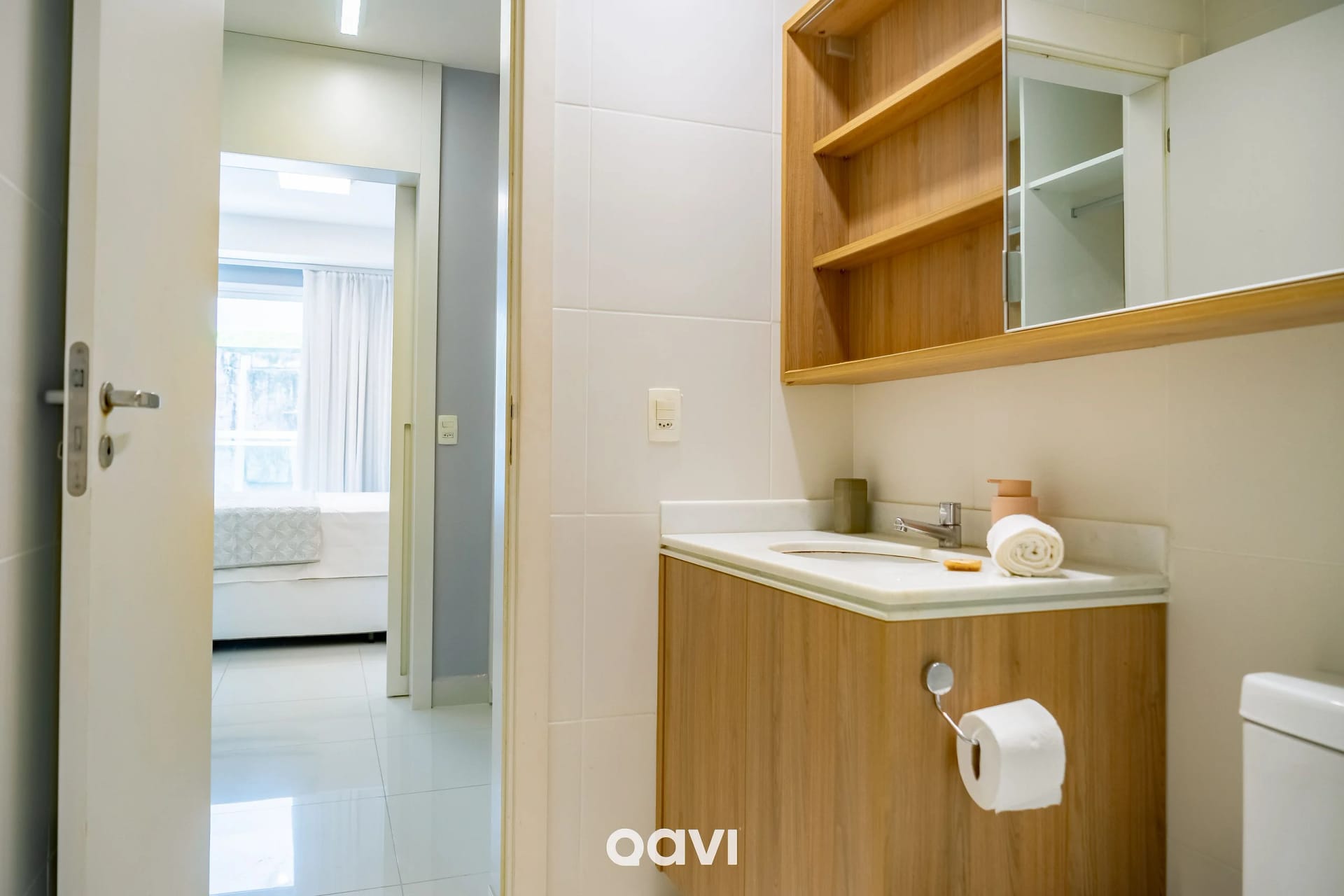 Banheiro — In Mare Bali Flat Premium Santorini by Qavi