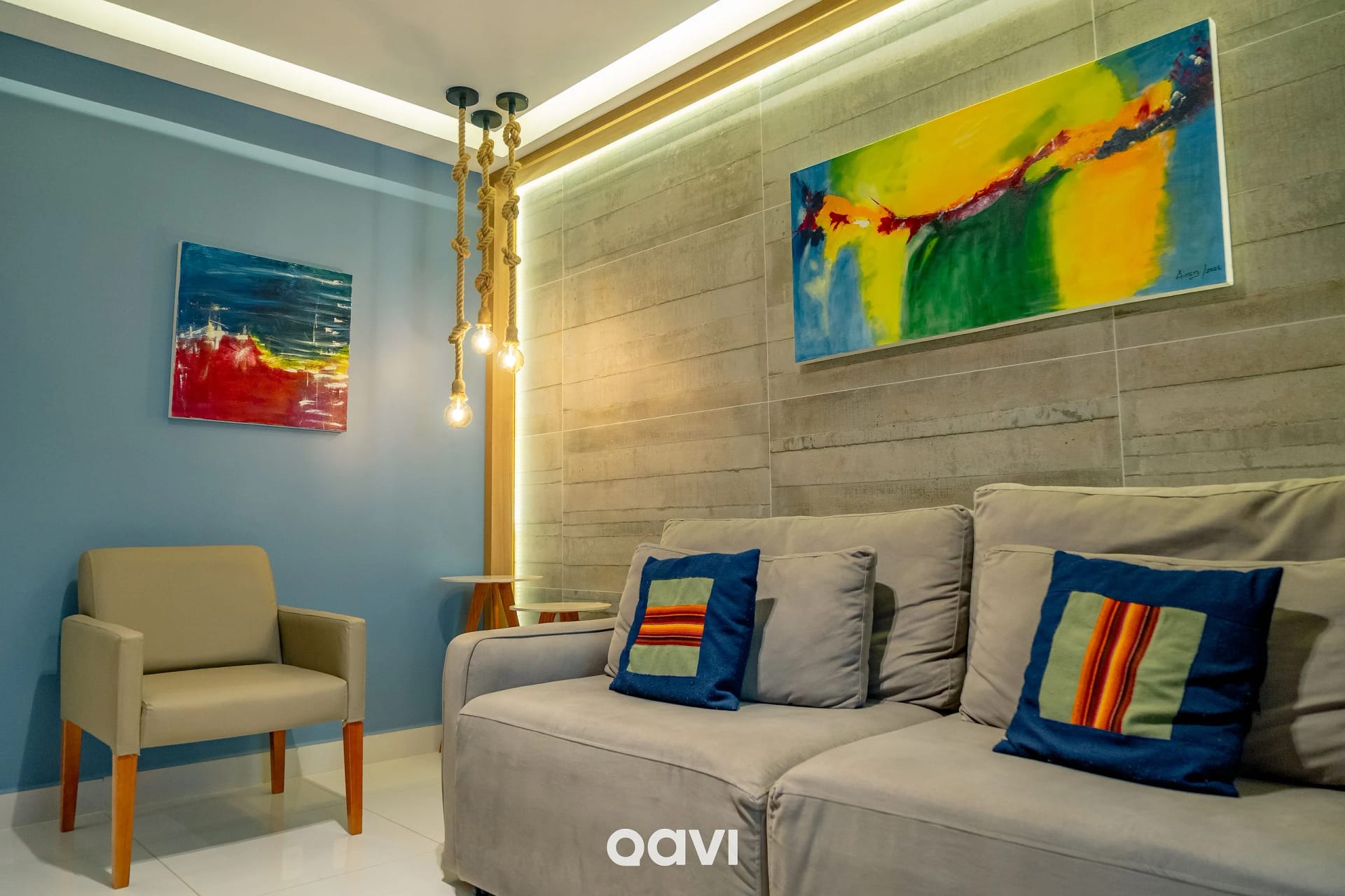 Sala de Estar — In Mare Bali Flat Premium Santorini by Qavi