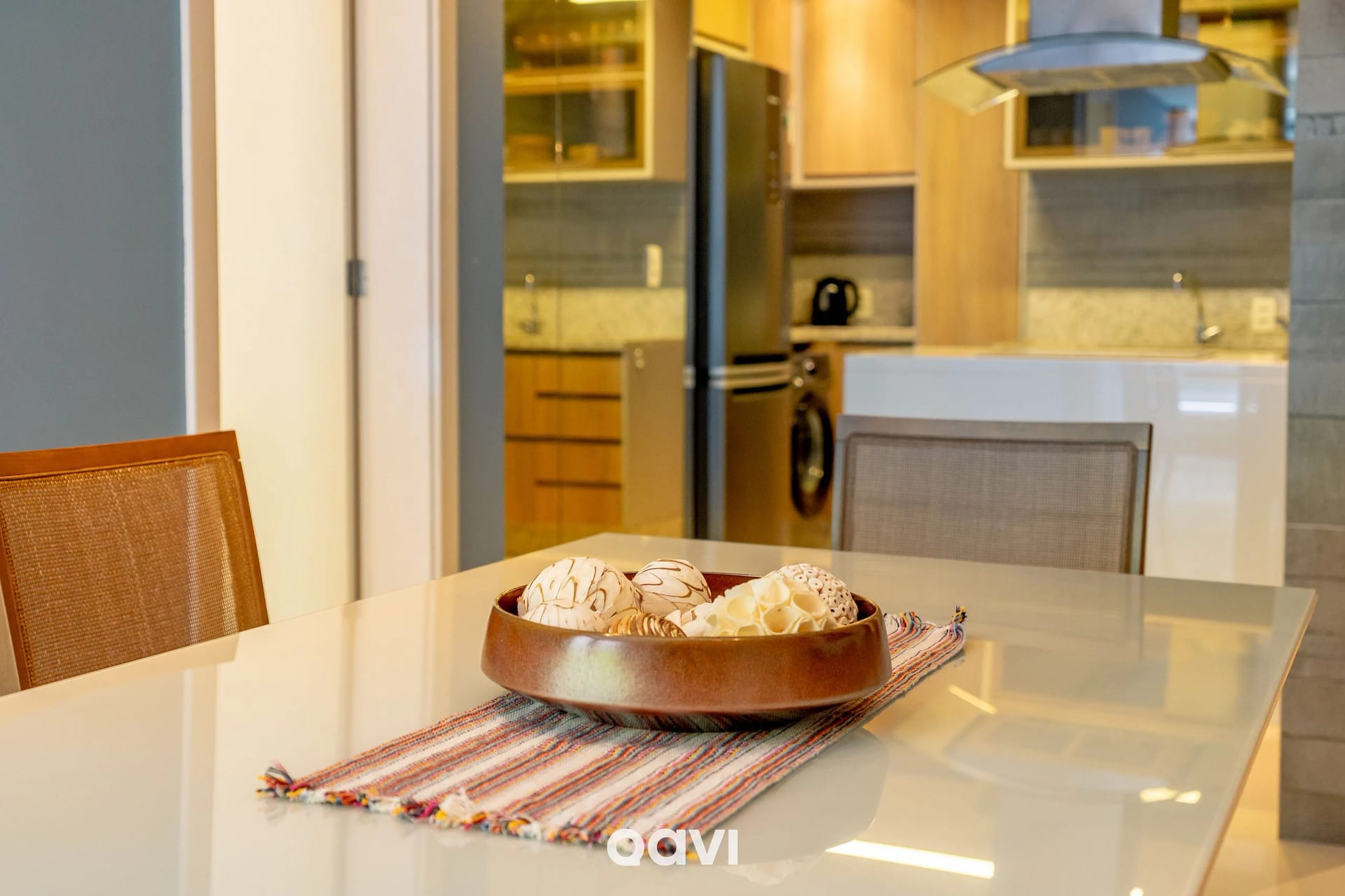 Sala de Jantar — In Mare Bali Flat Premium Santorini by Qavi
