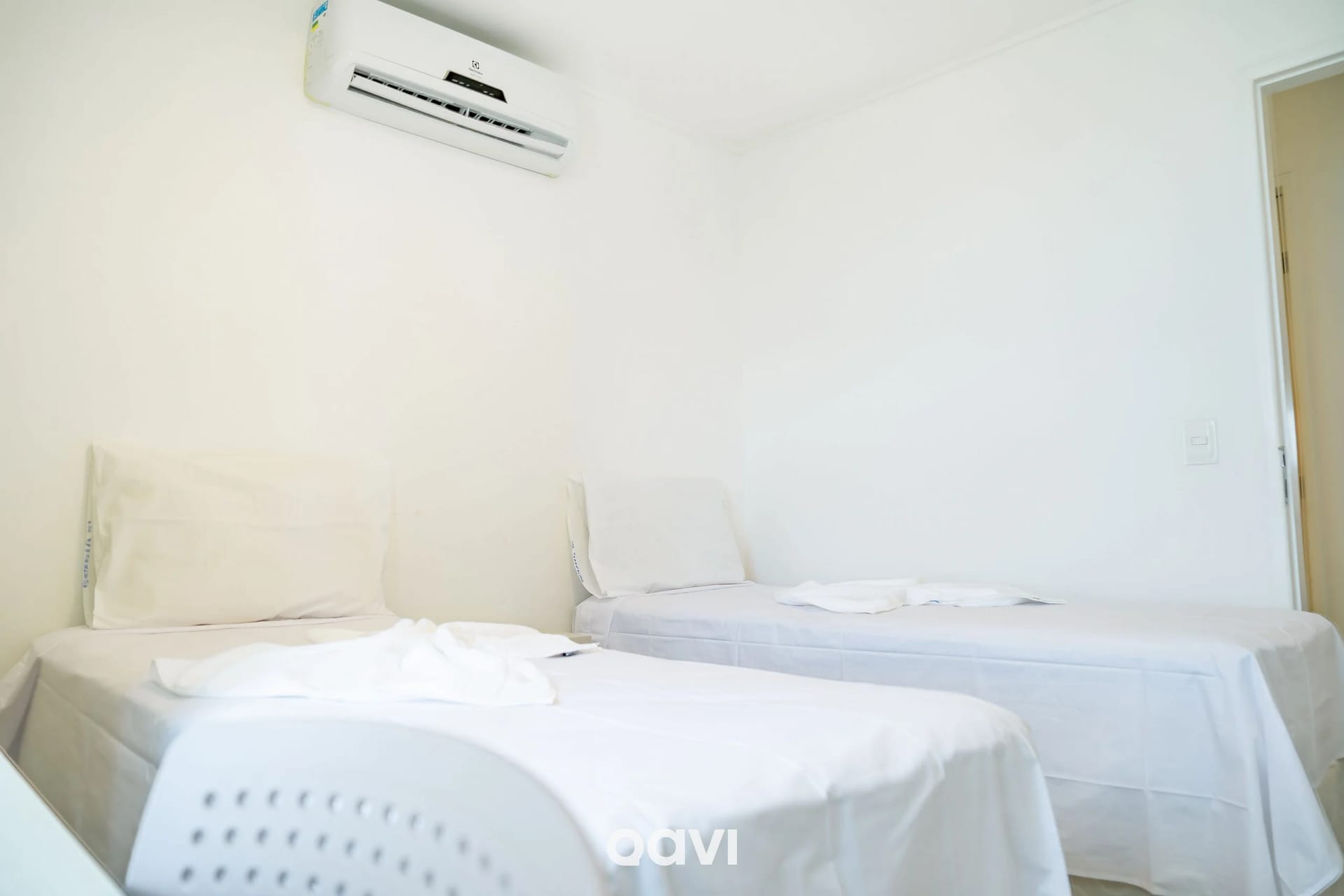 Quarto — Pontamares Flat Marlin em Ponta Negra by Qavi