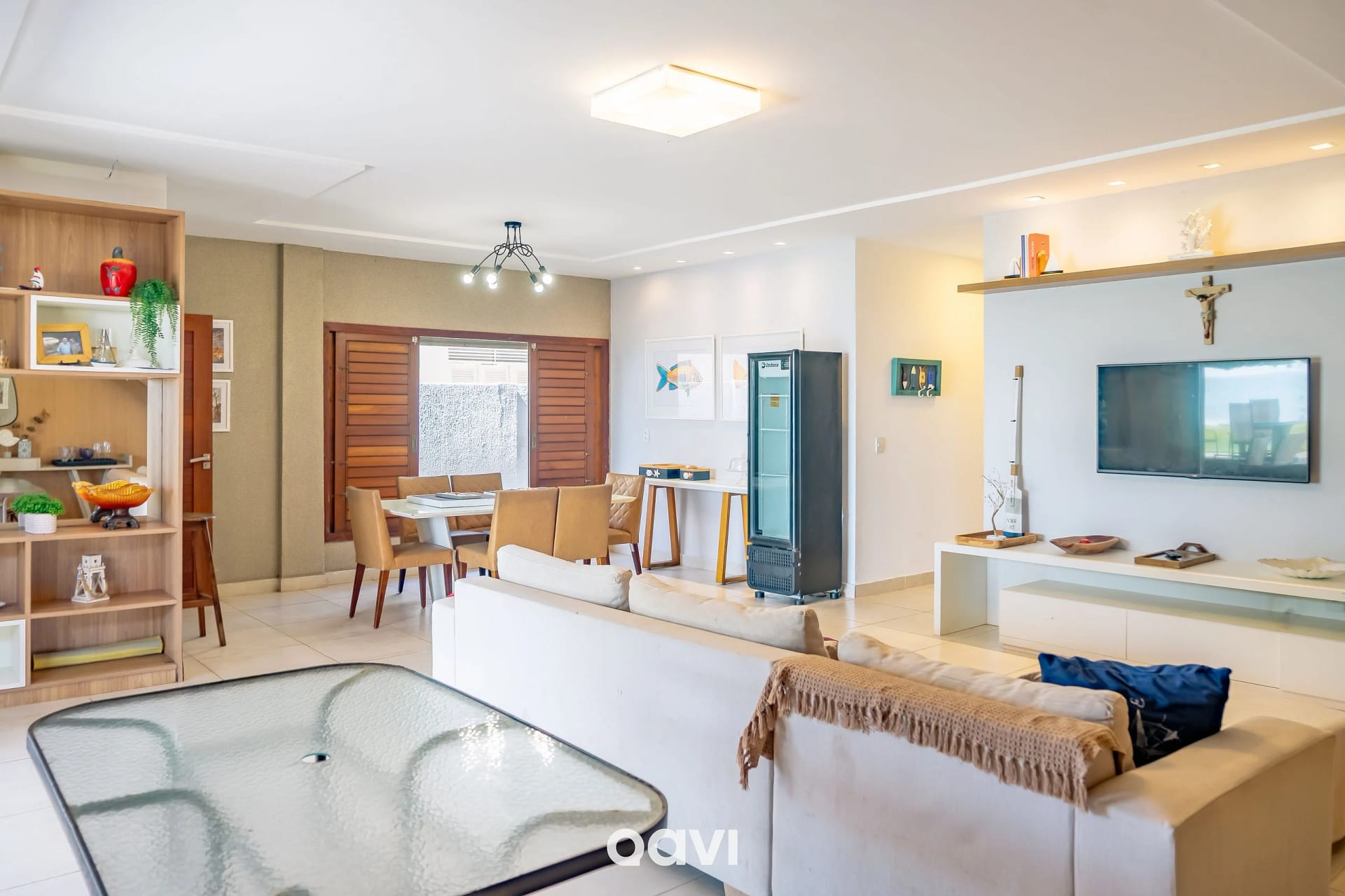 Sala de Estar — Casa pé na areia premium Pirangi by Qavi