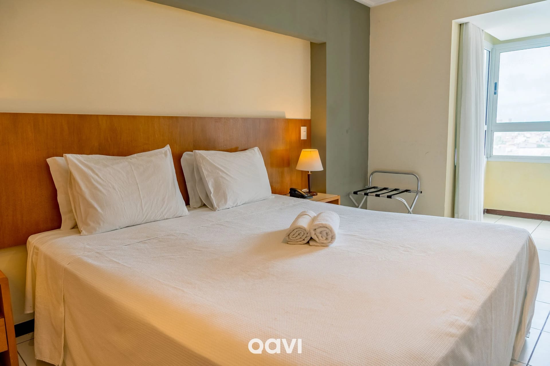 Cama — Flat Vista Parcial Mar em Petrópolis by Qavi
