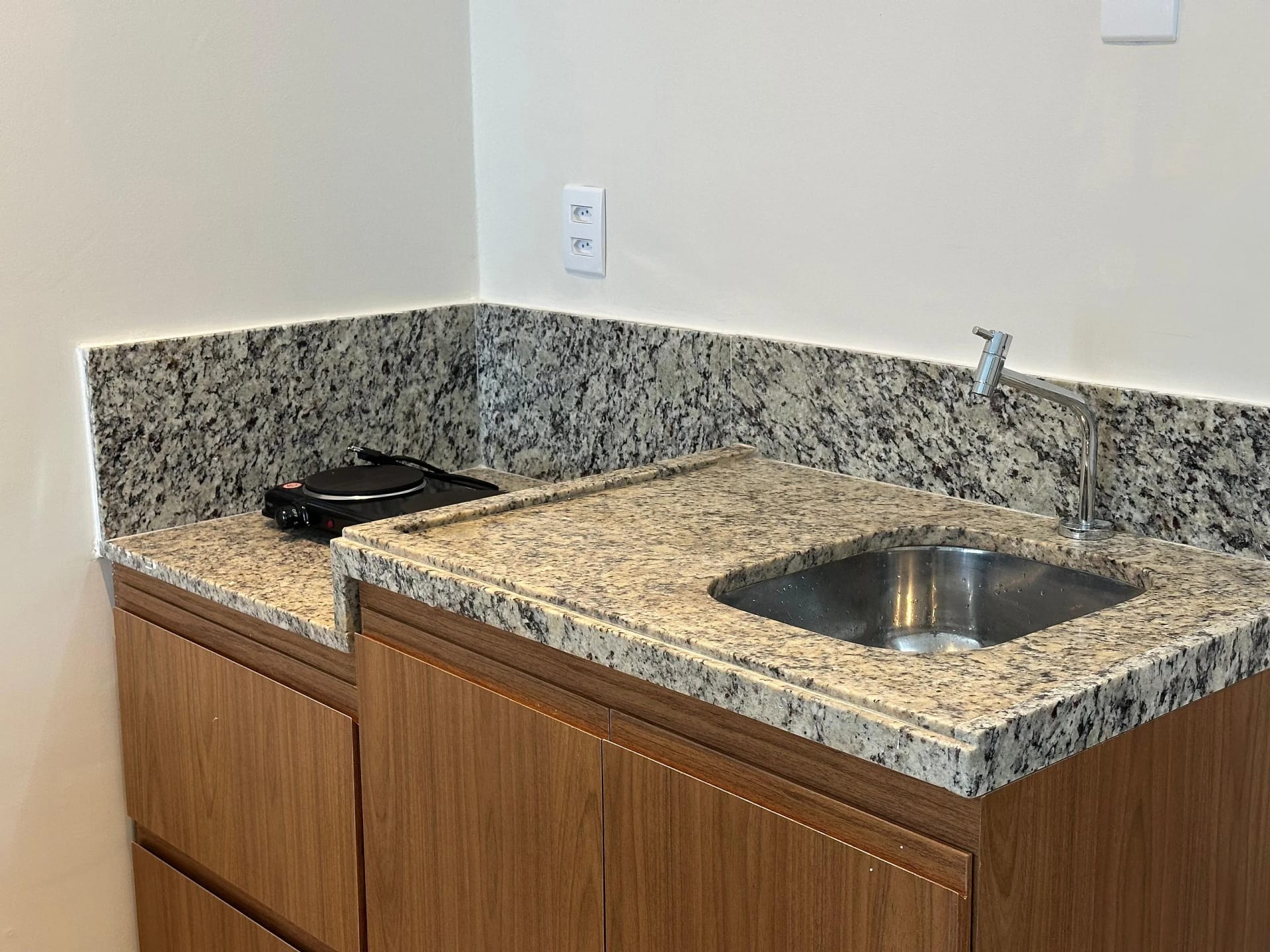 Cozinha ou kitnet — Flat Vista Parcial Mar em Petrópolis by Qavi