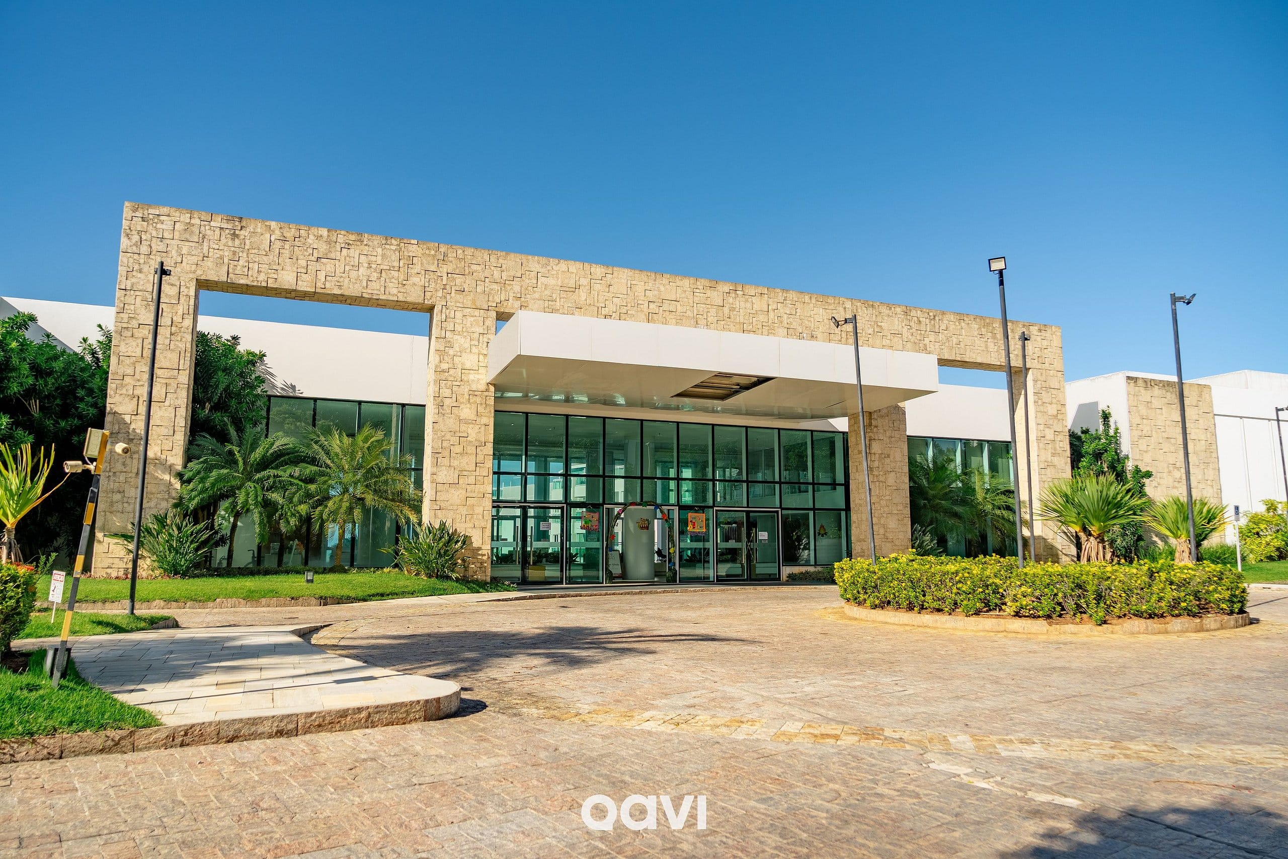 Facade / entrance