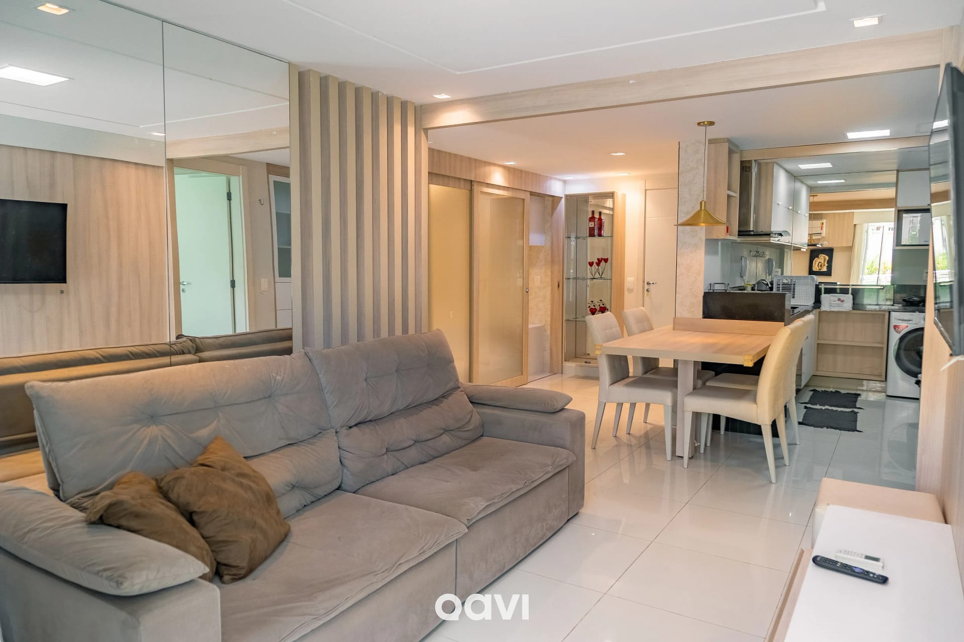 Sala de Estar — In Mare Bali Flat Premium Maui by Qavi