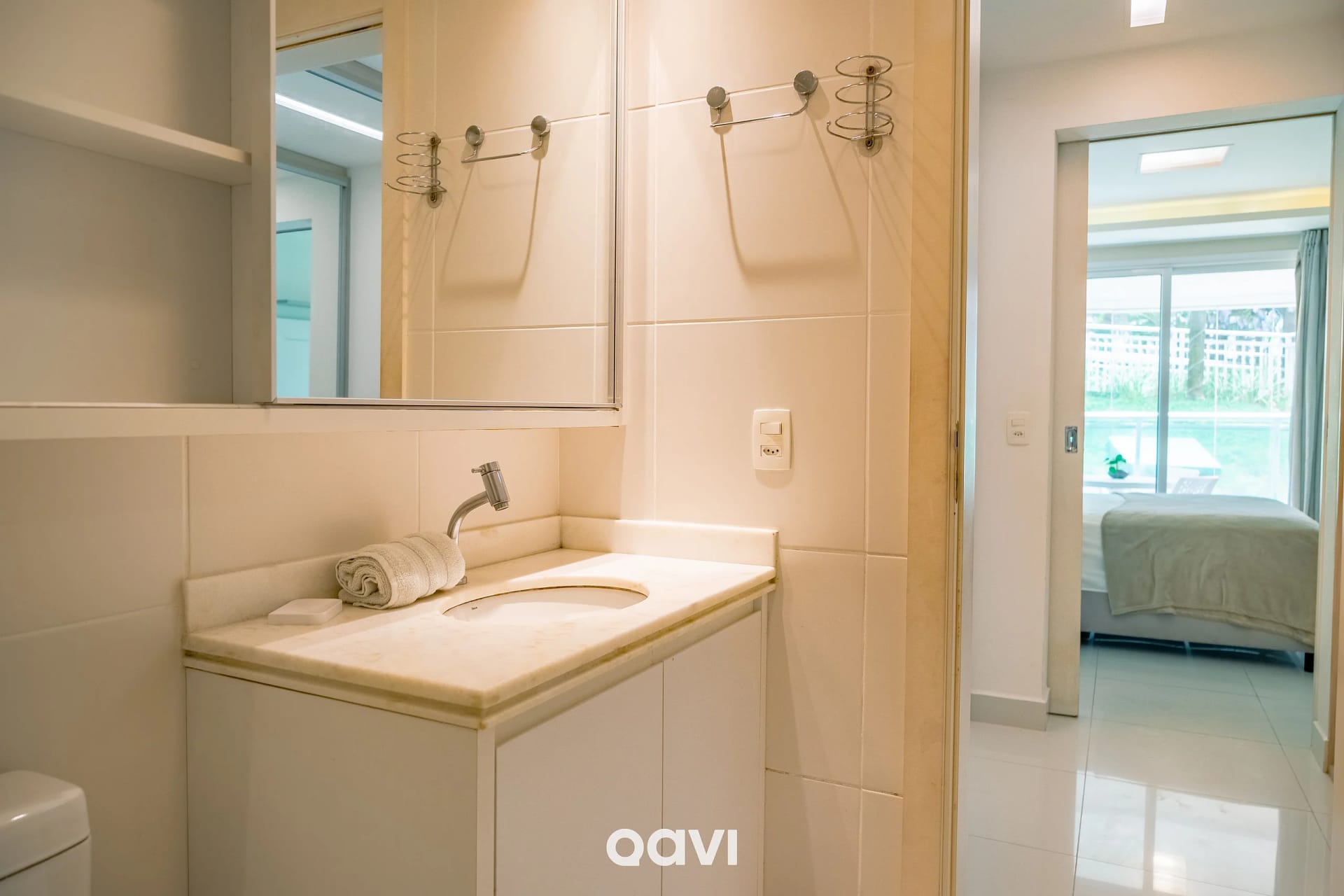 Banheiro — In Mare Bali Flat Premium Maui by Qavi