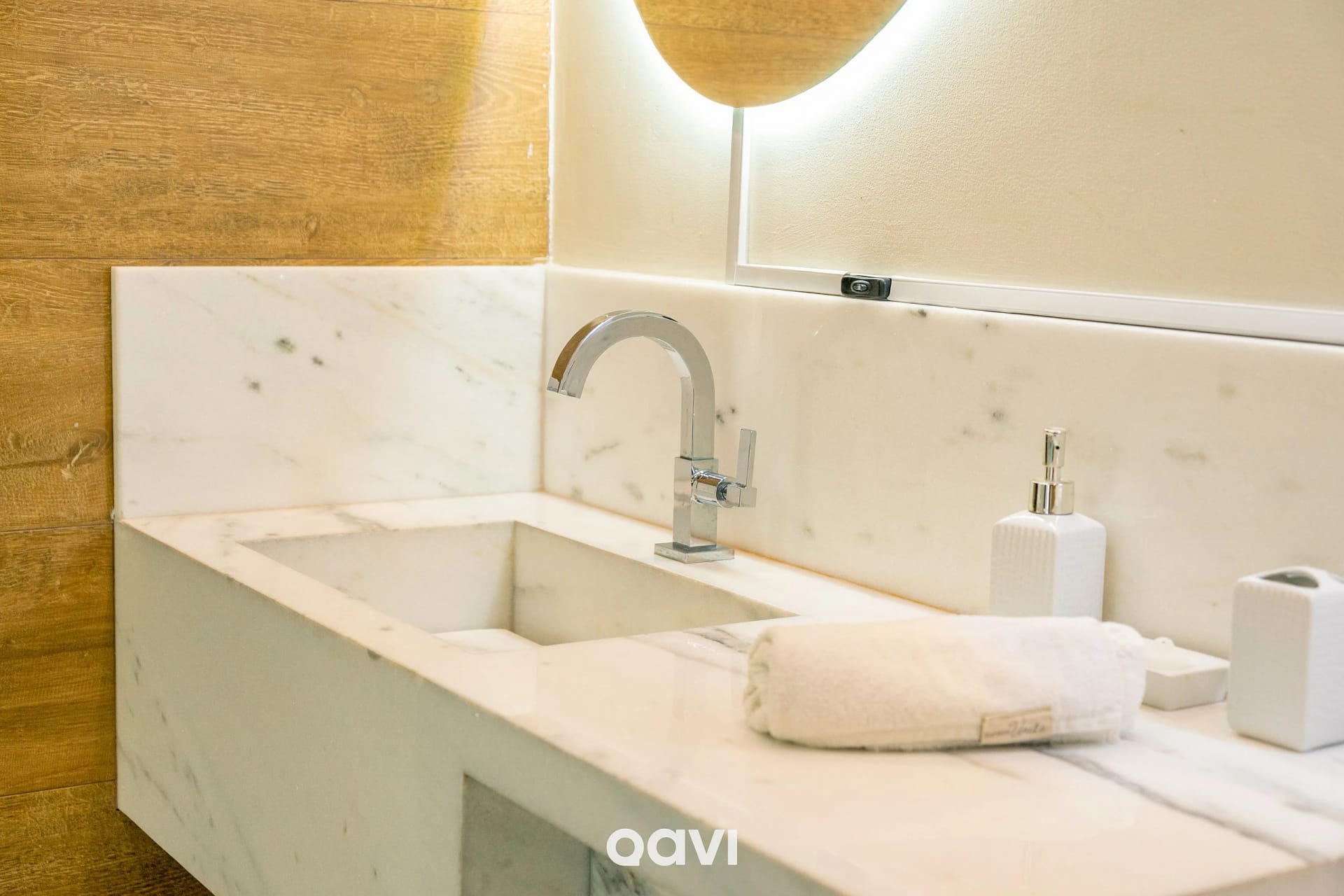 Banheiro — Casa com Piscina Privativa em condomínio Maxlife11 - By Qavi