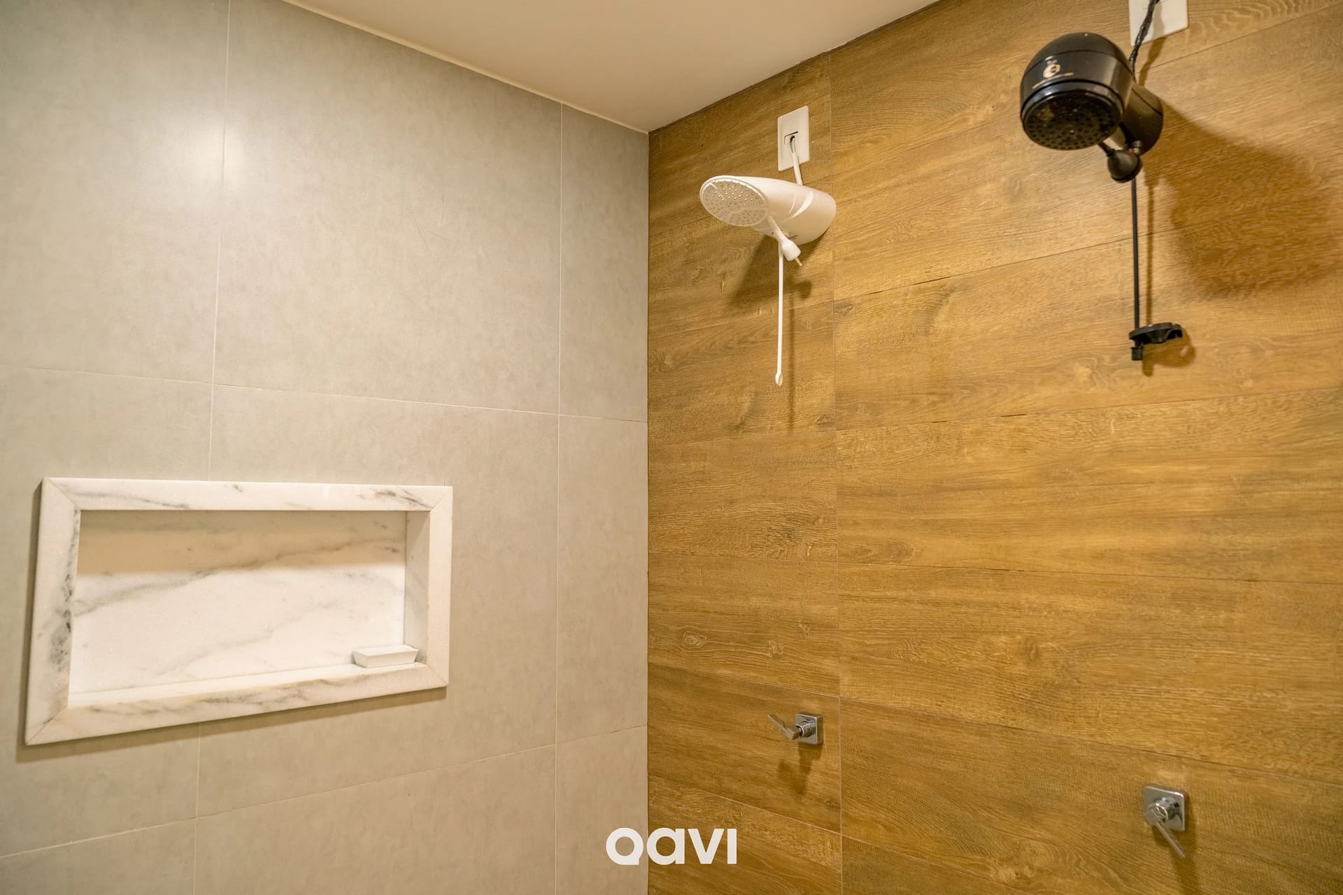 Banheiro — Casa com Piscina Privativa em condomínio Maxlife11 - By Qavi