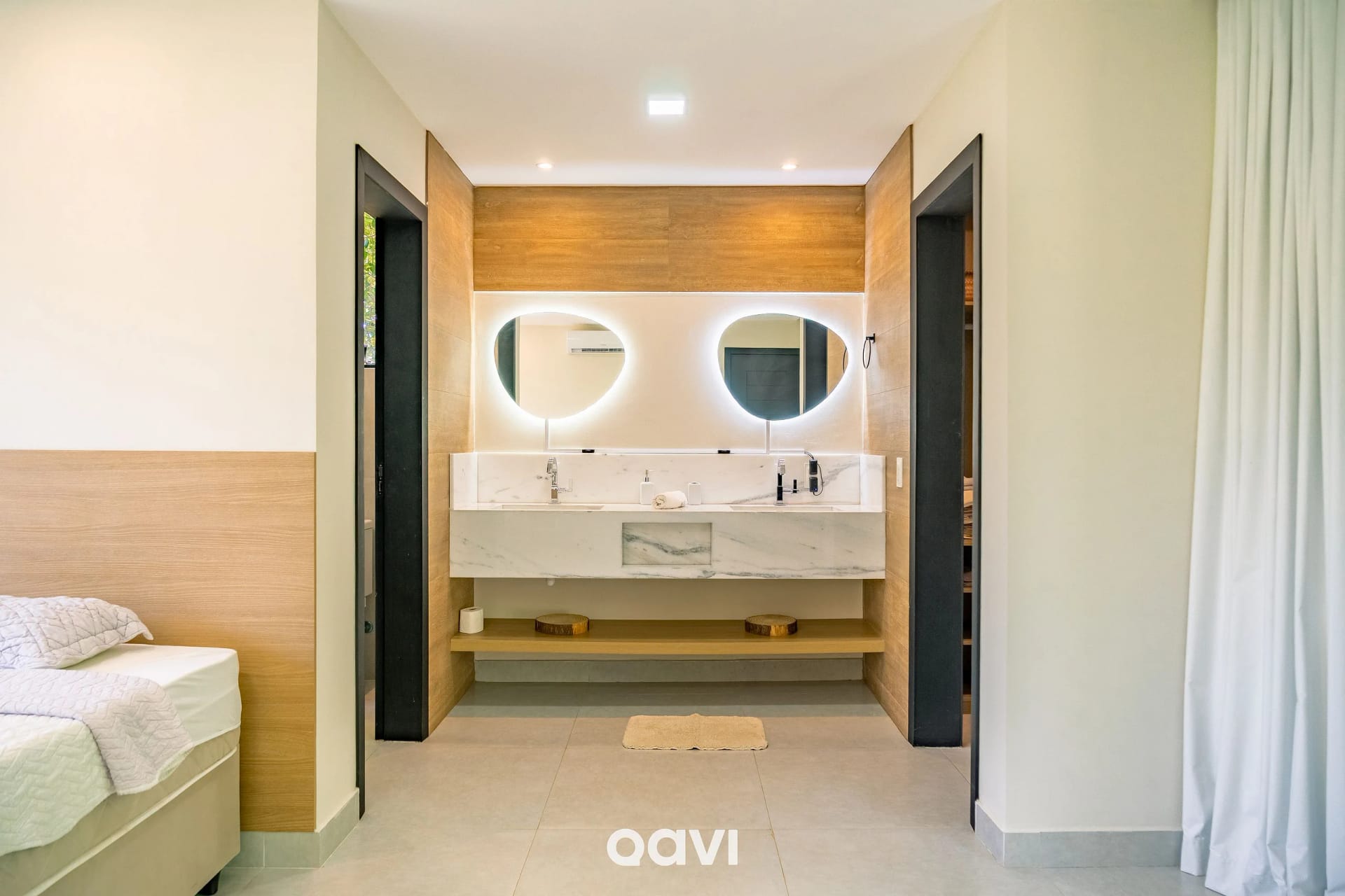 Banheiro — Casa com Piscina Privativa em condomínio Maxlife11 - By Qavi