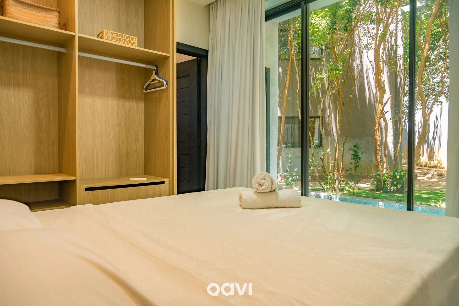 Quarto — Casa com Piscina Privativa em condomínio Maxlife11 - By Qavi