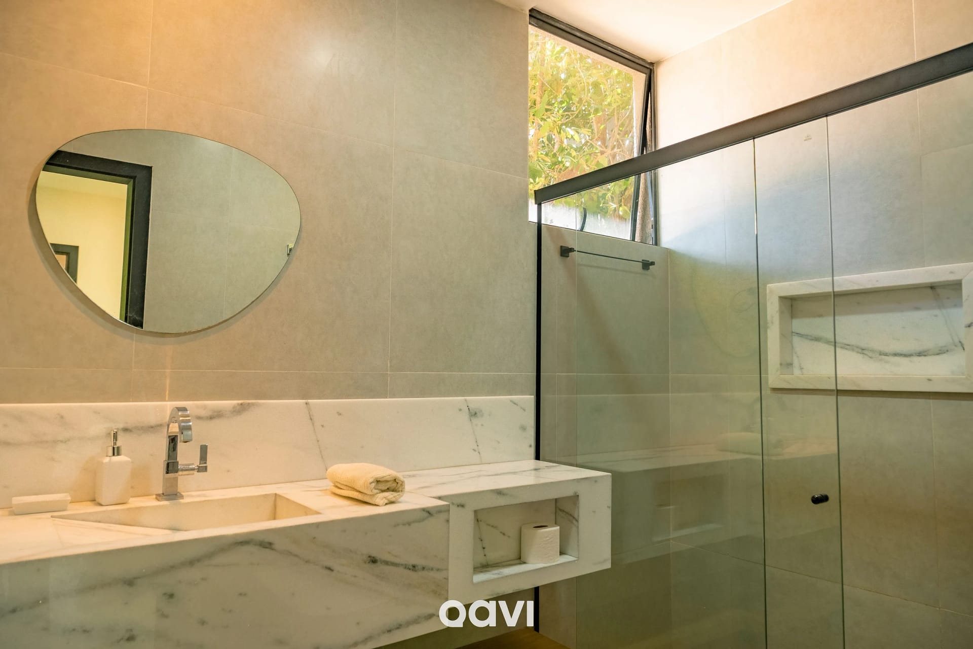 Banheiro — Casa com Piscina Privativa em condomínio Maxlife11 - By Qavi