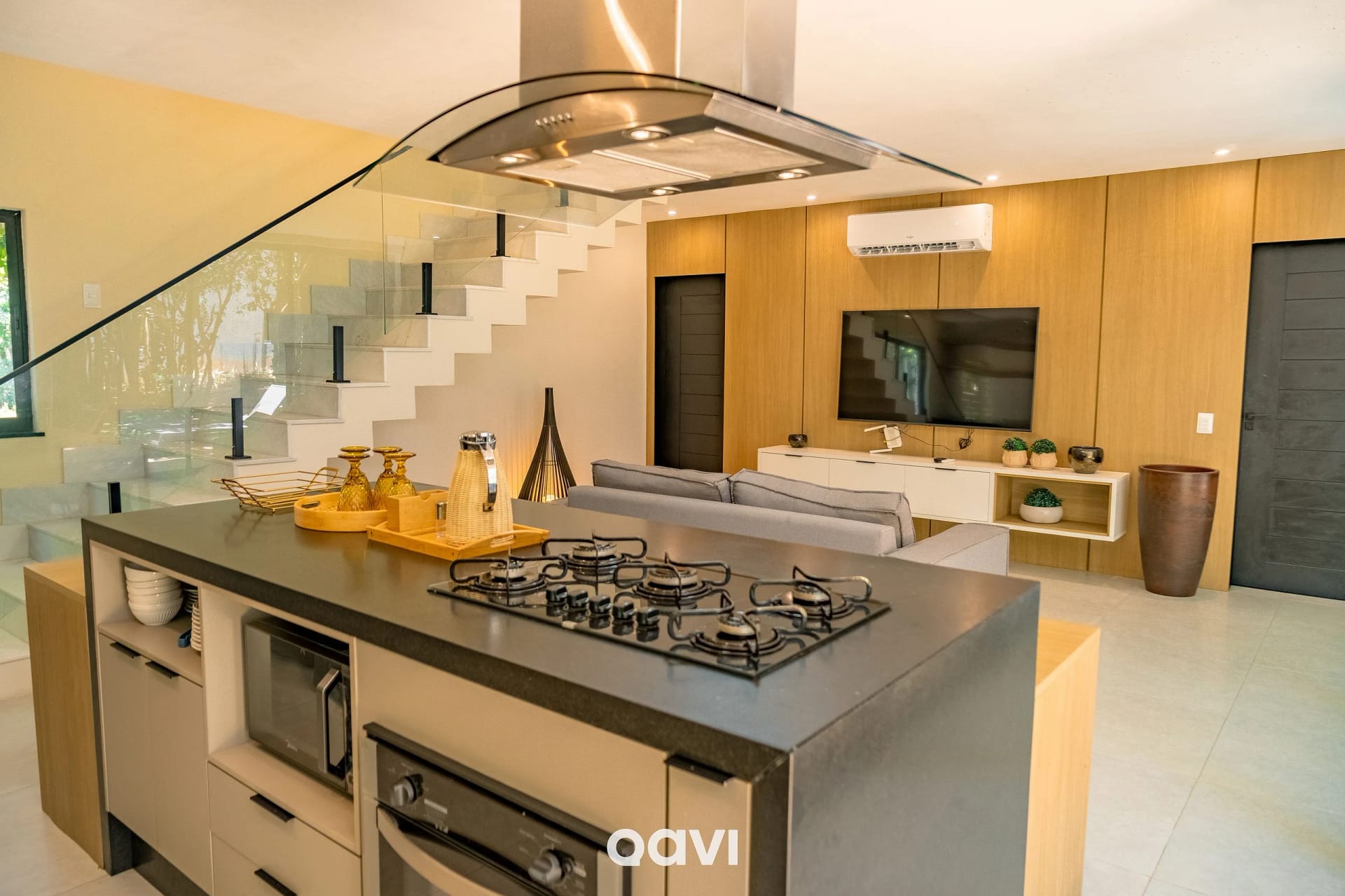 Cozinha ou kitnet — Casa com Piscina Privativa em condomínio Maxlife11 - By Qavi