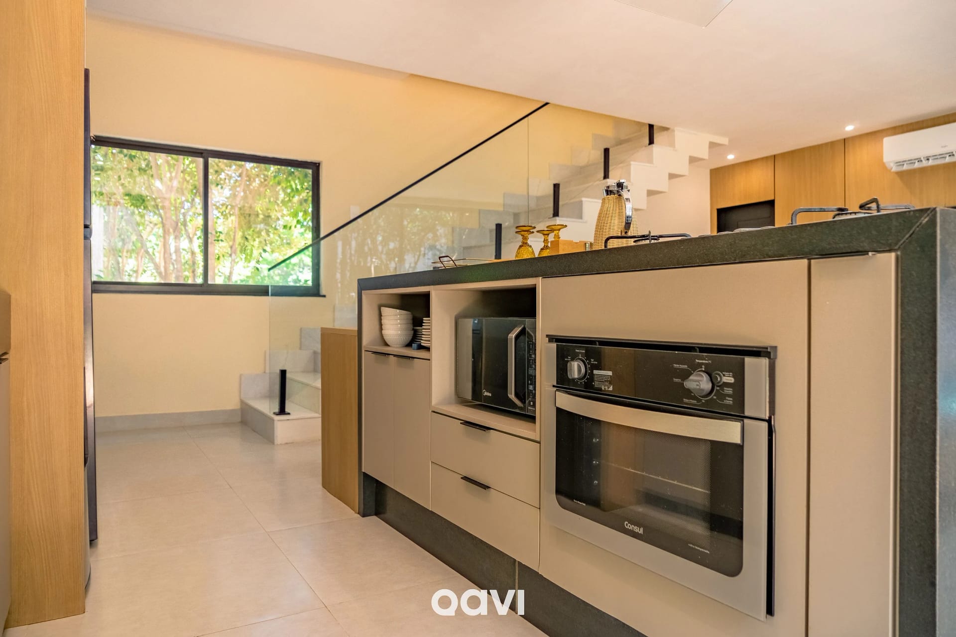Cozinha ou kitnet — Casa com Piscina Privativa em condomínio Maxlife11 - By Qavi