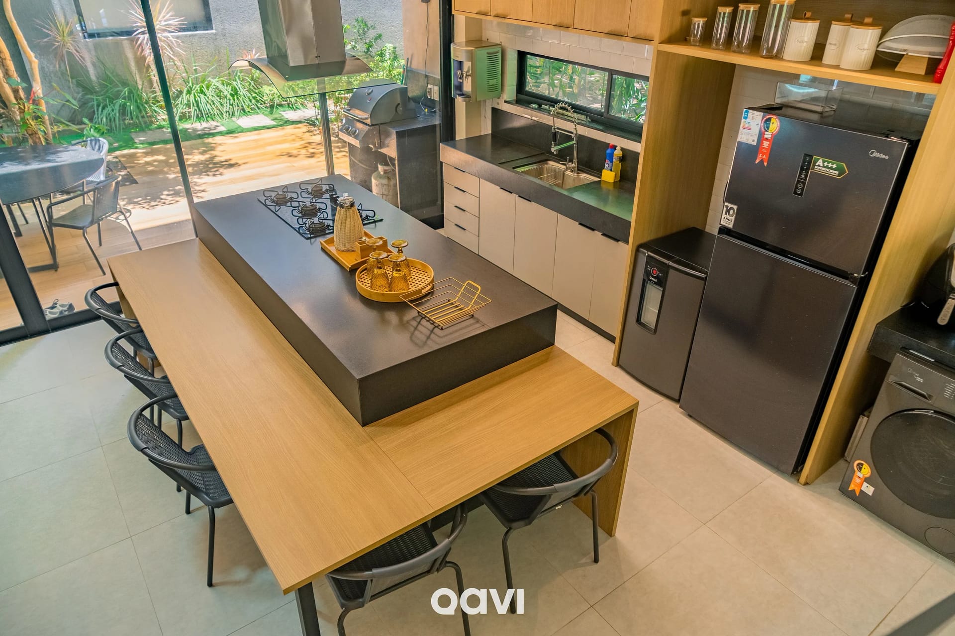 Cozinha ou kitnet — Casa com Piscina Privativa em condomínio Maxlife11 - By Qavi