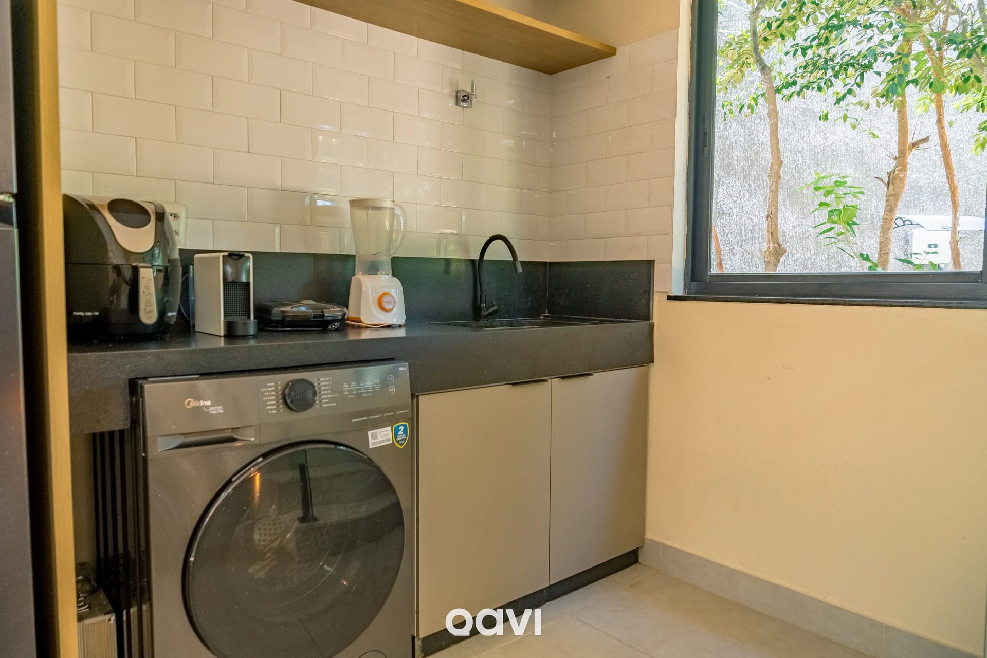 Cozinha ou kitnet — Casa com Piscina Privativa em condomínio Maxlife11 - By Qavi