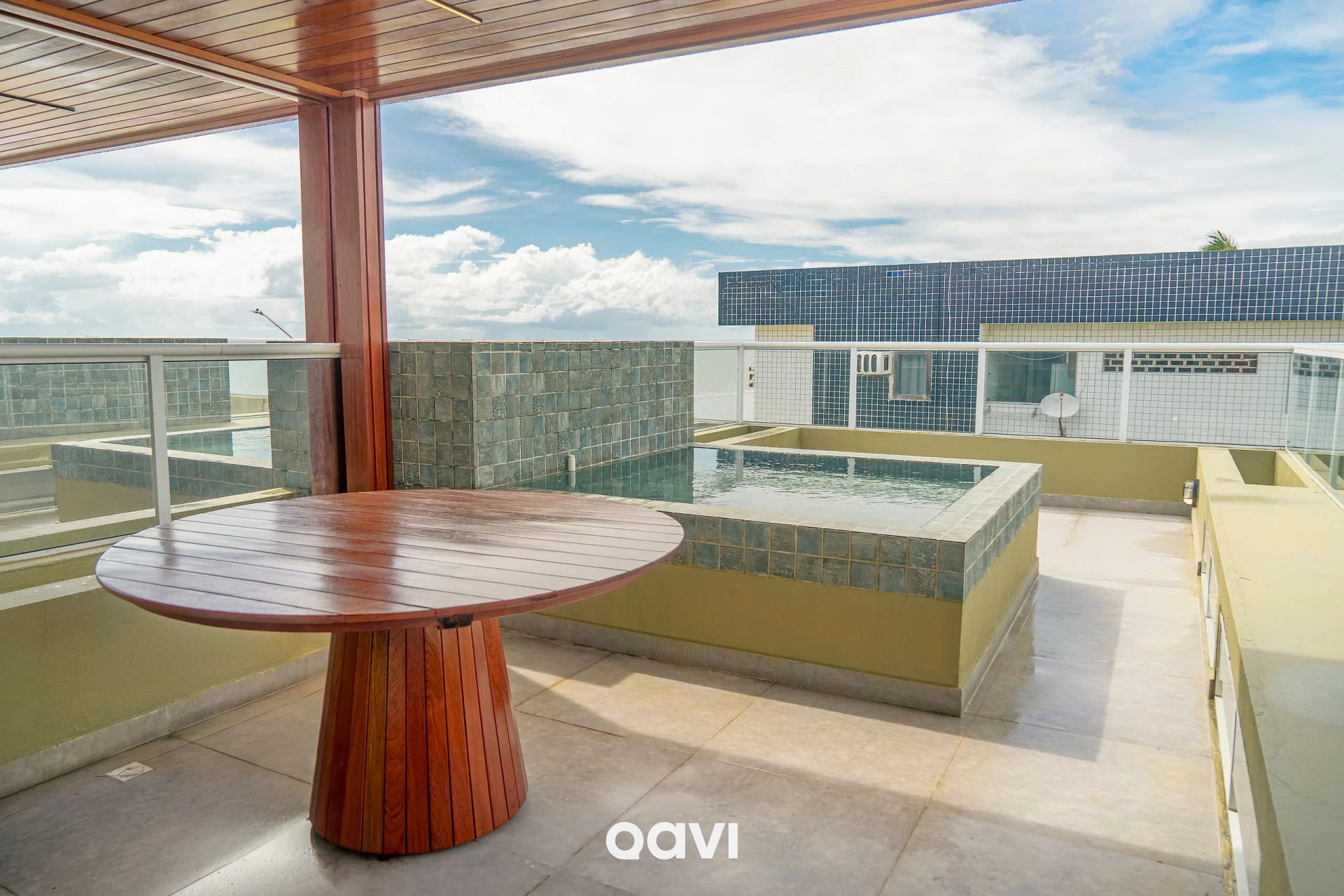 Varanda / Terraço — Triplex piscina privativa em Pirangi by Qavi