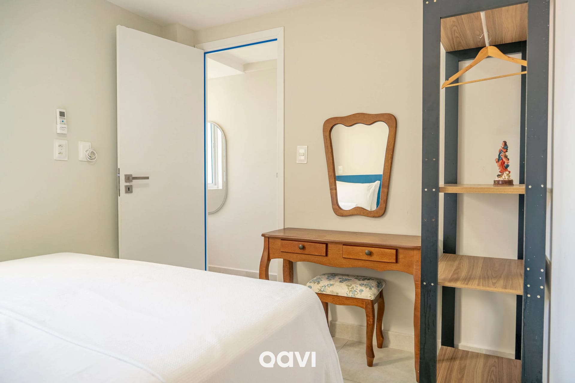 Quarto — Triplex piscina privativa em Pirangi by Qavi