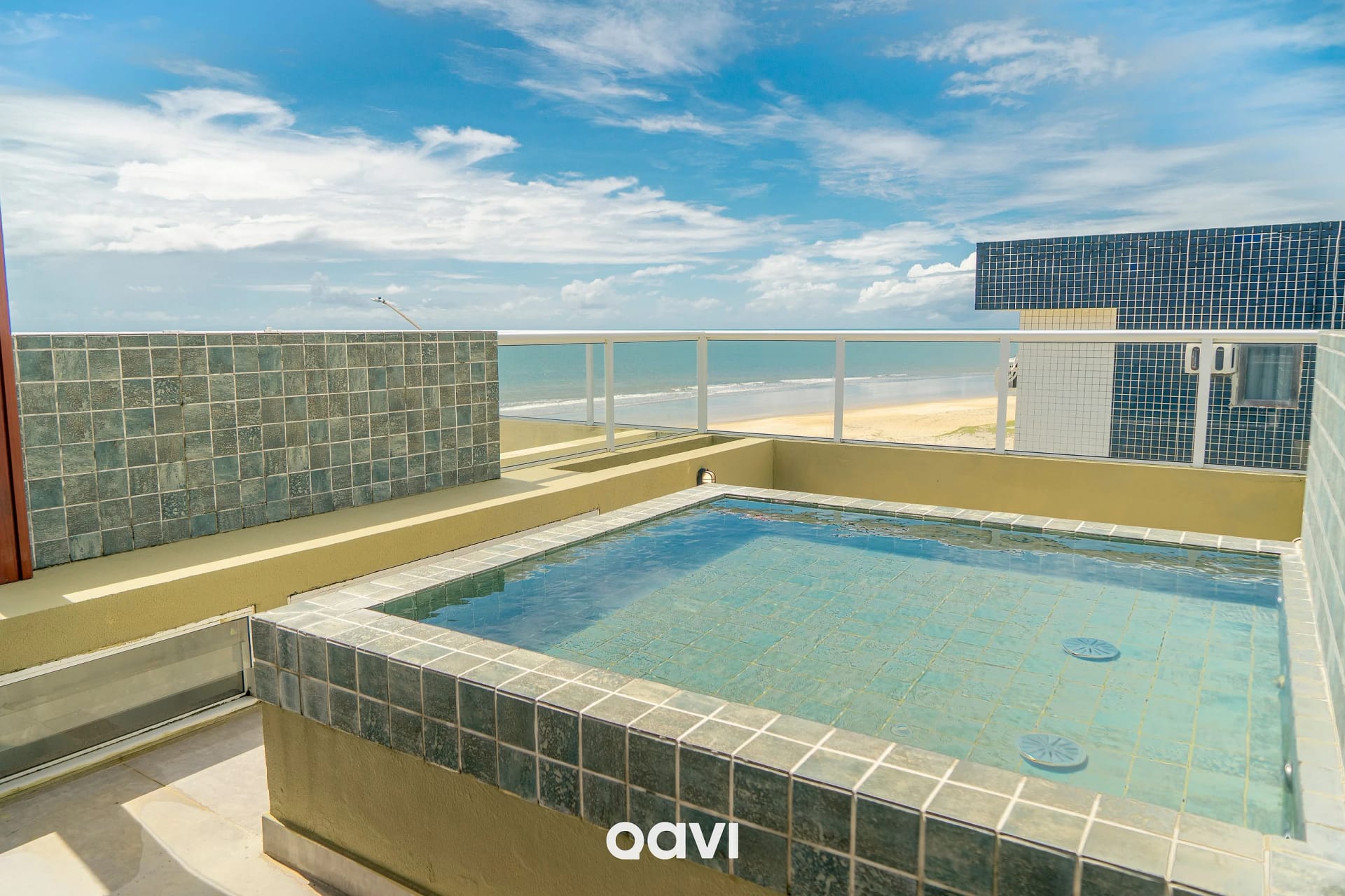 Piscina — Triplex à Beira-Mar com Vista em Pirangi by Qavi