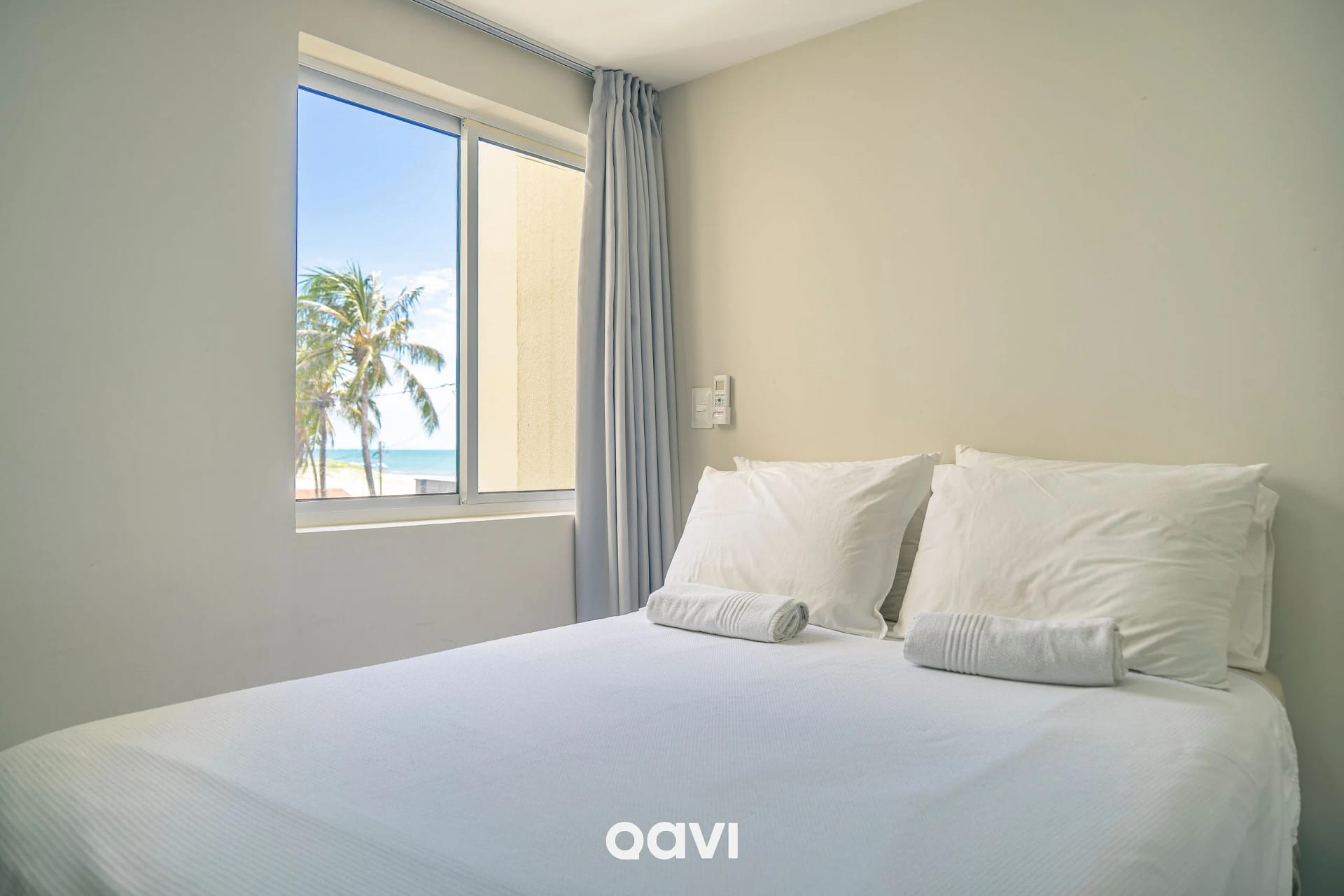 Quarto — Triplex à Beira-Mar com Vista em Pirangi by Qavi