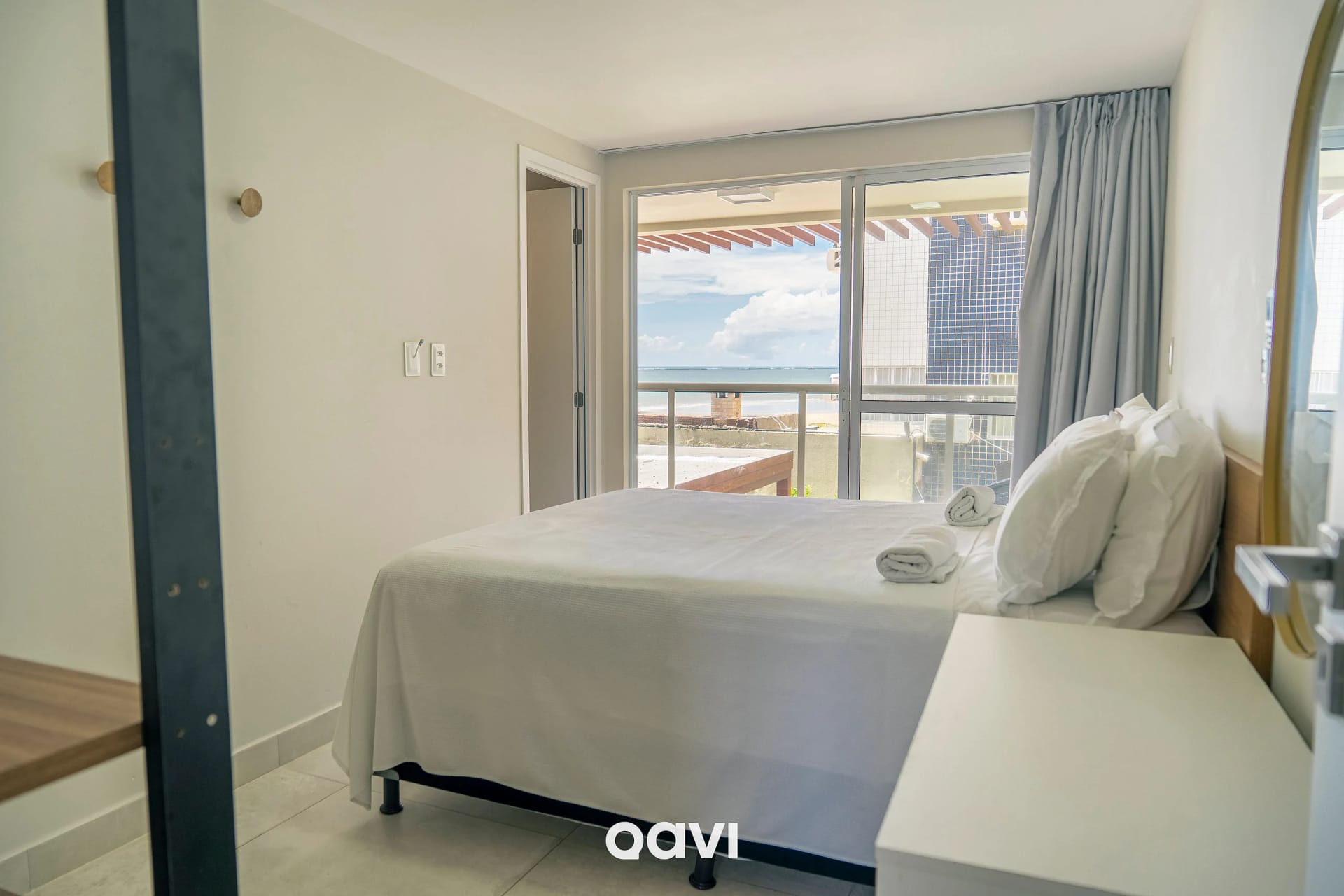 Quarto — Triplex à Beira-Mar com Vista em Pirangi by Qavi