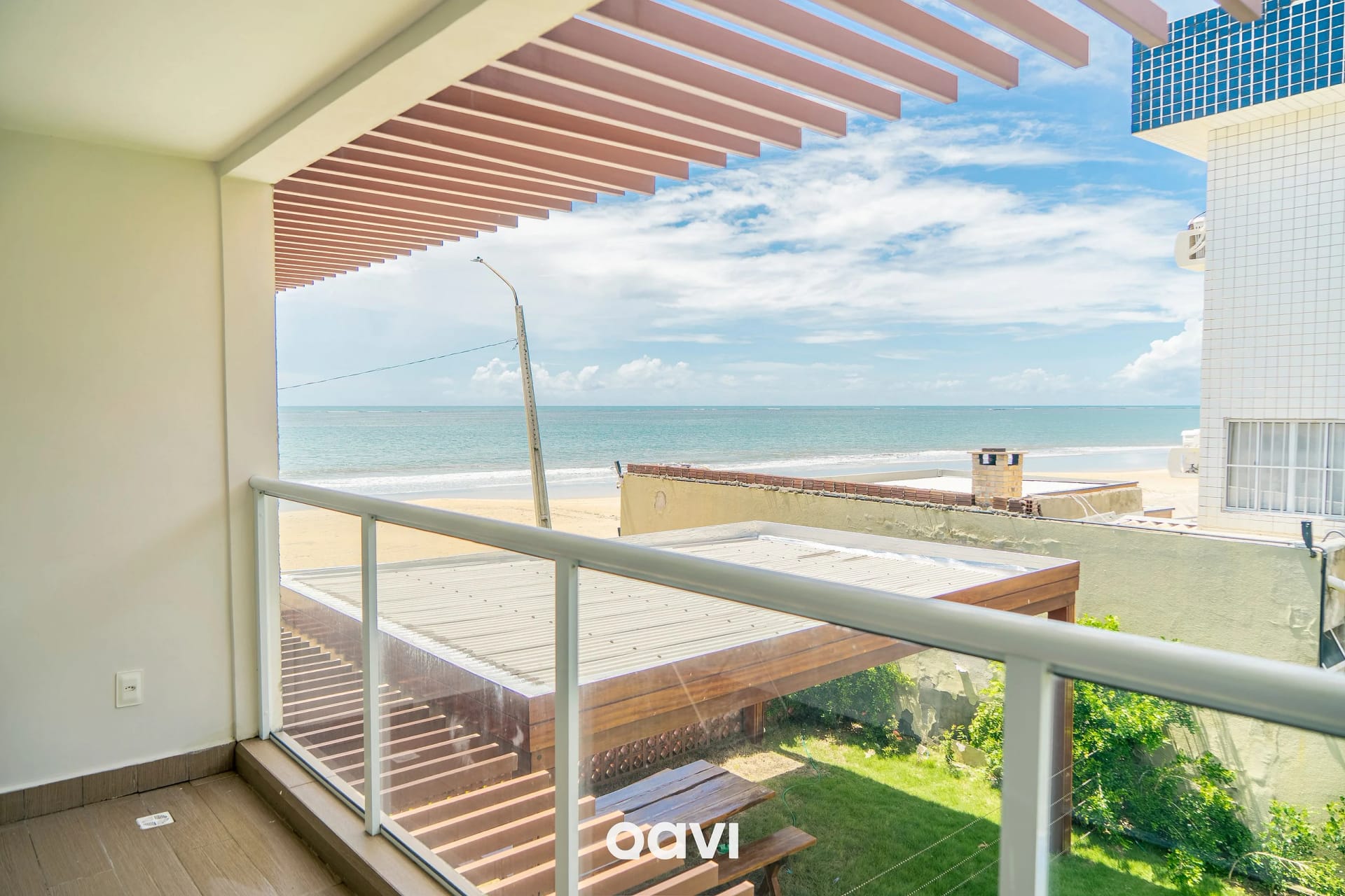 Varanda / Terraço — Triplex à Beira-Mar com Vista em Pirangi by Qavi