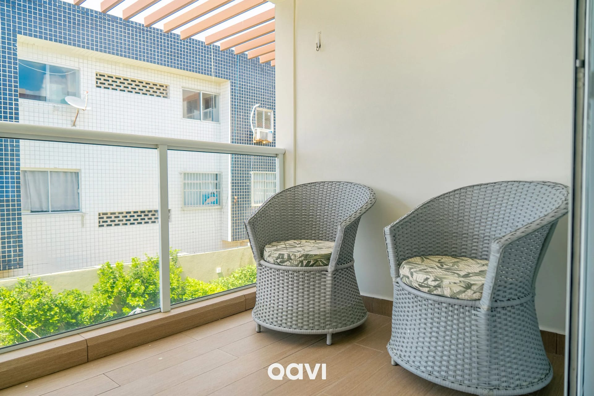 Varanda / Terraço — Triplex à Beira-Mar com Vista em Pirangi by Qavi